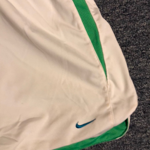 Nike white green reversible shorts size s - Picture 5 of 6